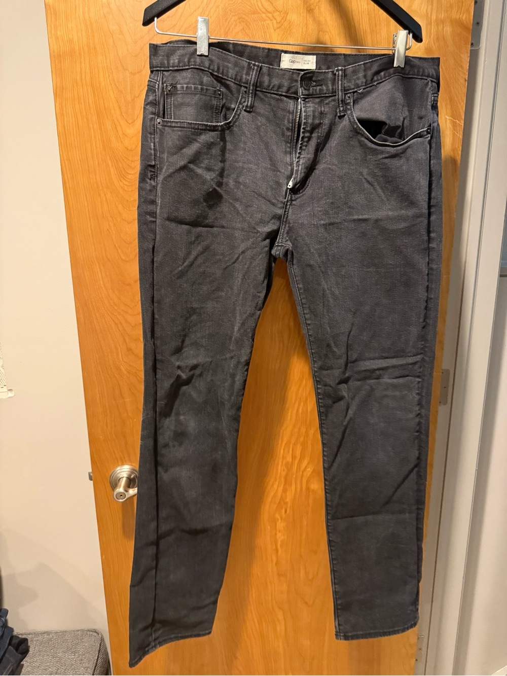 GAP 1969 Men's Slim Jeans in Charcoal Gray